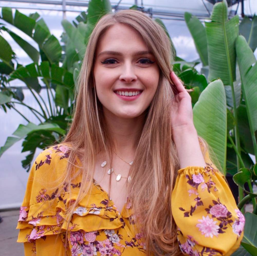 Meet your Posher, Claire